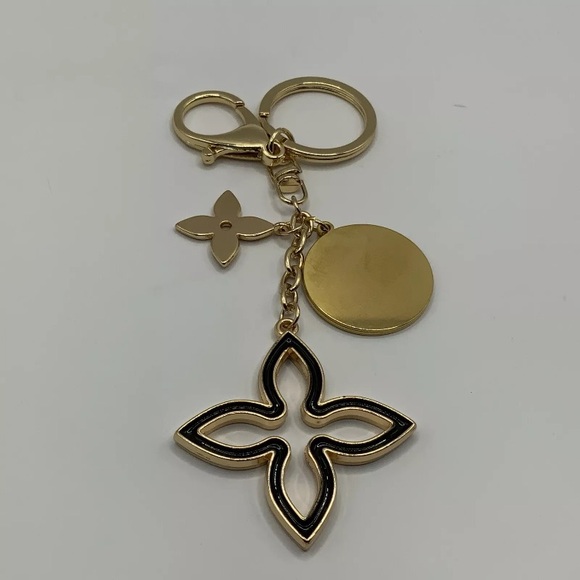 LV Louis Vuitton Bag Charm Key Holder Flower Shape & Round Monogram LV Logo - Picture 8 of 12